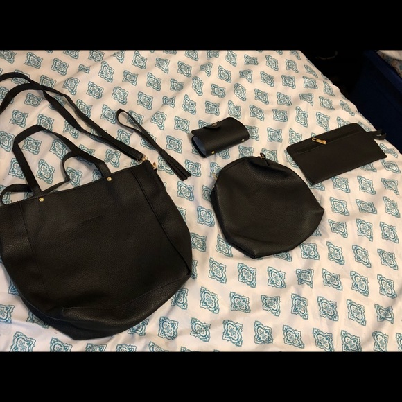 Black Leather Purse - Picture 1 of 1